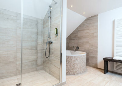 Spacious bathroom